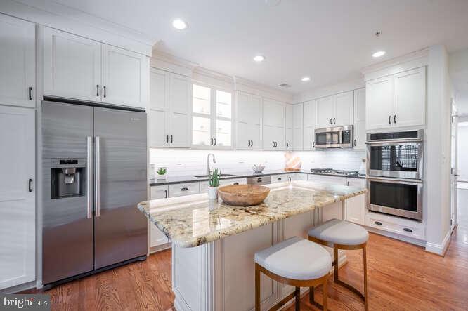 409 S HENRY ST, ALEXANDRIA, Virginia 22314, 3 Bedrooms Bedrooms, ,2 BathroomsBathrooms,Residential,For sale,409 S HENRY ST,VAAX2046456 MLS # VAAX2046456