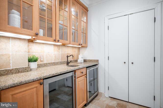 409 S HENRY ST, ALEXANDRIA, Virginia 22314, 3 Bedrooms Bedrooms, ,2 BathroomsBathrooms,Residential,For sale,409 S HENRY ST,VAAX2046456 MLS # VAAX2046456