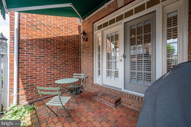 409 S HENRY ST, ALEXANDRIA, Virginia 22314, 3 Bedrooms Bedrooms, ,2 BathroomsBathrooms,Residential,For sale,409 S HENRY ST,VAAX2046456 MLS # VAAX2046456