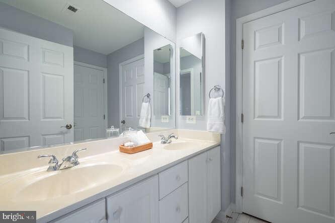 409 S HENRY ST, ALEXANDRIA, Virginia 22314, 3 Bedrooms Bedrooms, ,2 BathroomsBathrooms,Residential,For sale,409 S HENRY ST,VAAX2046456 MLS # VAAX2046456