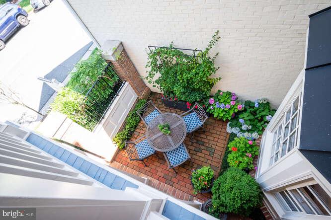 409 S HENRY ST, ALEXANDRIA, Virginia 22314, 3 Bedrooms Bedrooms, ,2 BathroomsBathrooms,Residential,For sale,409 S HENRY ST,VAAX2046456 MLS # VAAX2046456