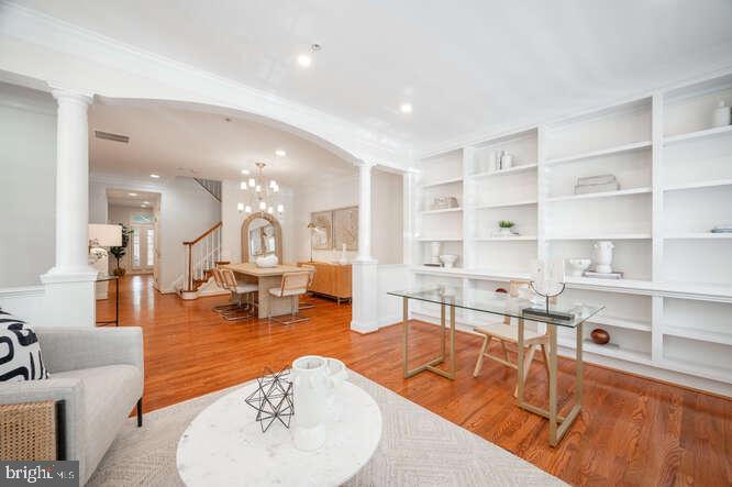 409 S HENRY ST, ALEXANDRIA, Virginia 22314, 3 Bedrooms Bedrooms, ,2 BathroomsBathrooms,Residential,For sale,409 S HENRY ST,VAAX2046456 MLS # VAAX2046456