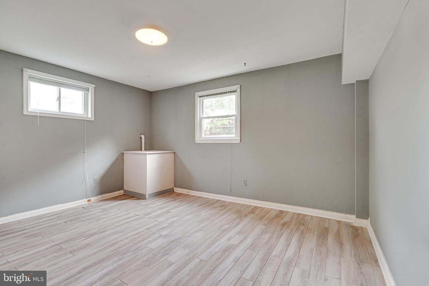 440 LEWIS ST NW, VIENNA, Virginia 22180, 5 Bedrooms Bedrooms, ,3 BathroomsBathrooms,Residential,For sale,440 LEWIS ST NW,VAFX2247656 MLS # VAFX2247656