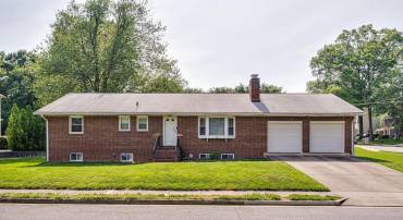 440 LEWIS ST NW, VIENNA, Virginia 22180, 5 Bedrooms Bedrooms, ,3 BathroomsBathrooms,Residential,For sale,440 LEWIS ST NW,VAFX2247656 MLS # VAFX2247656
