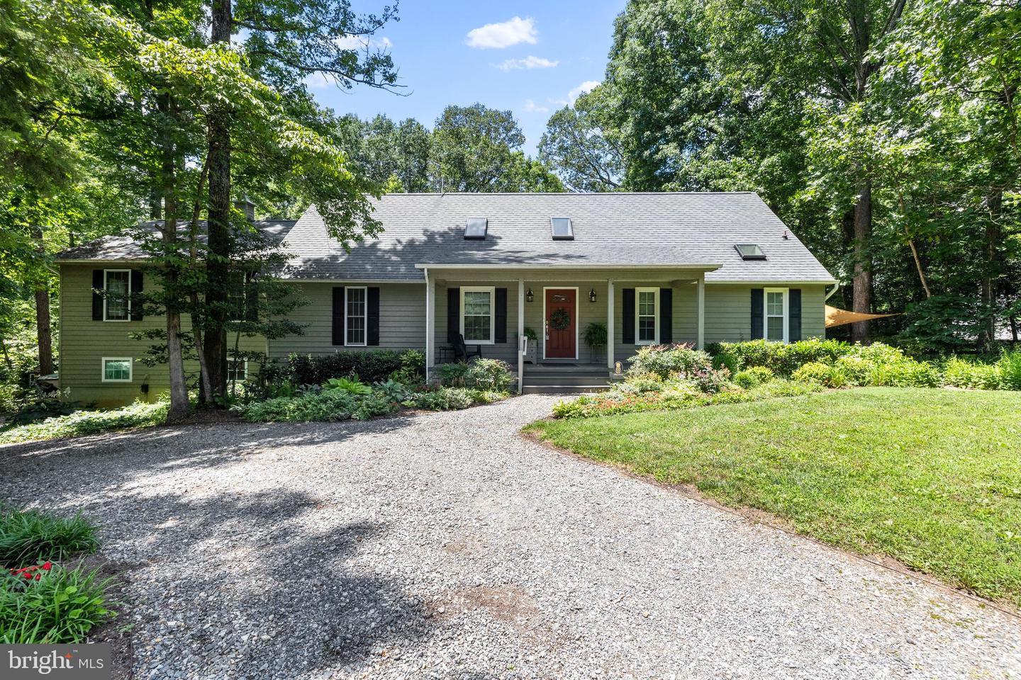 210 LAKE CAROLINE DR, RUTHER GLEN, Virginia 22546, 4 Bedrooms Bedrooms, ,3 BathroomsBathrooms,Residential,For sale,210 LAKE CAROLINE DR,VACV2008336 MLS # VACV2008336