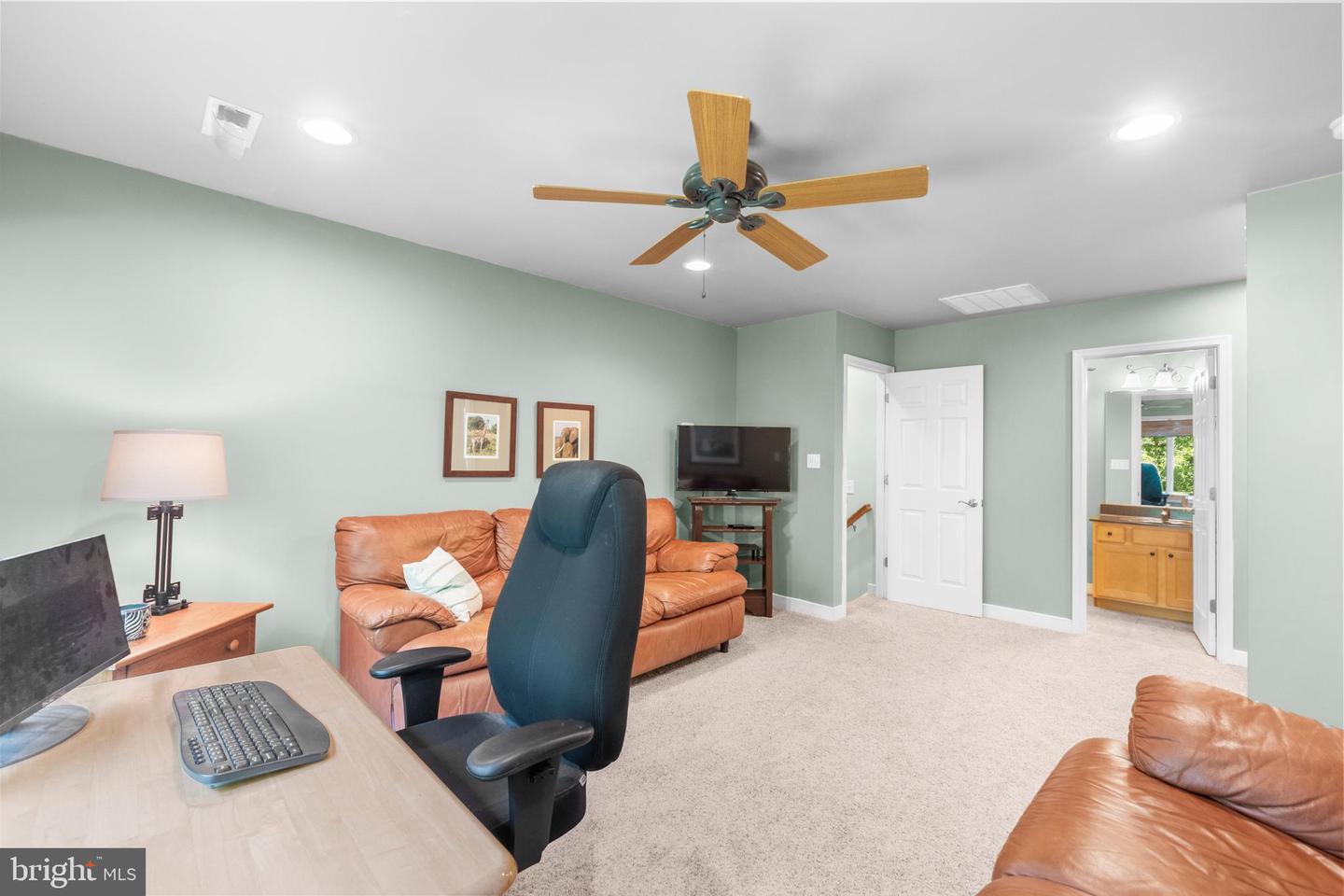 210 LAKE CAROLINE DR, RUTHER GLEN, Virginia 22546, 4 Bedrooms Bedrooms, ,3 BathroomsBathrooms,Residential,For sale,210 LAKE CAROLINE DR,VACV2008336 MLS # VACV2008336