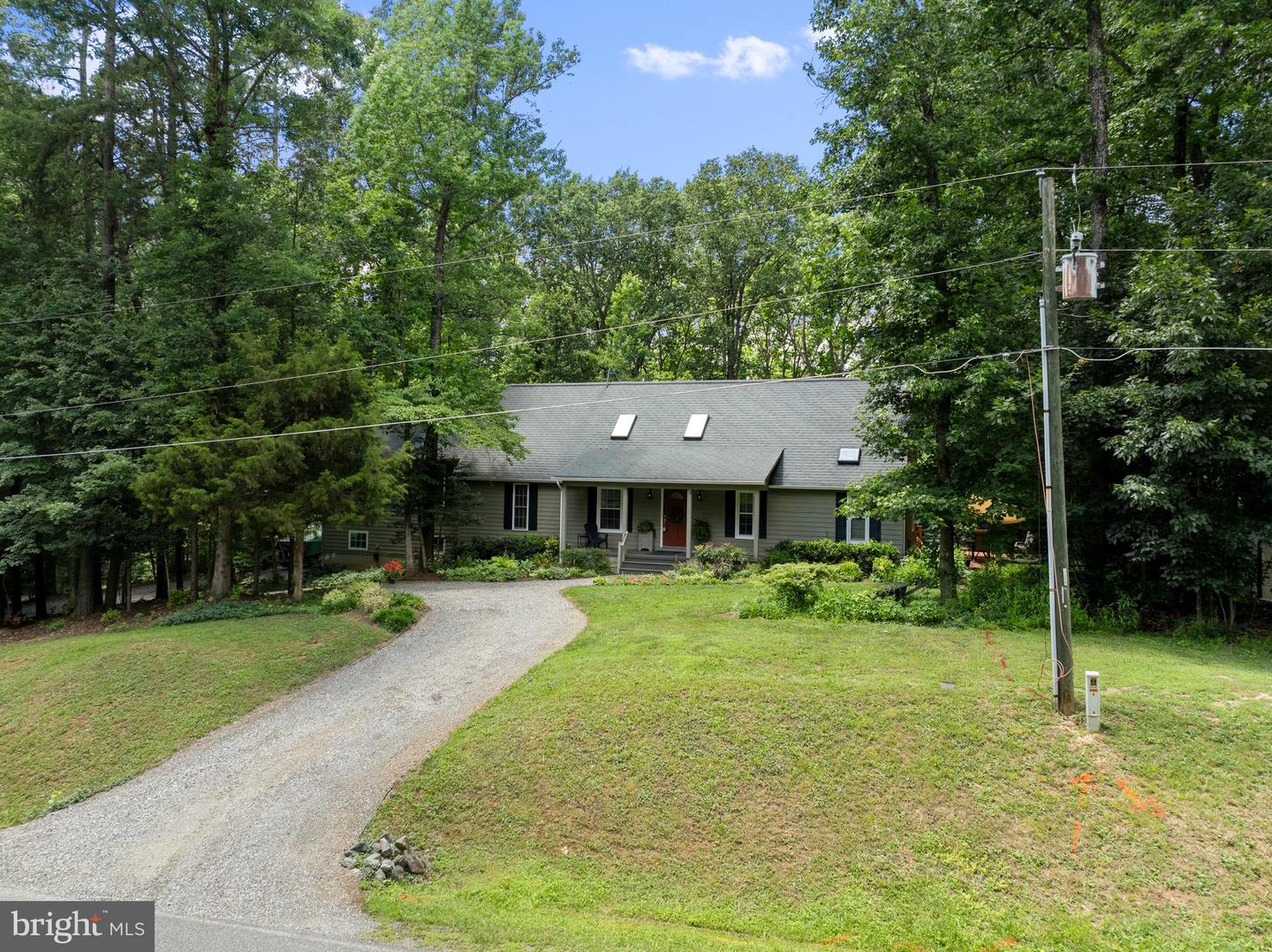 210 LAKE CAROLINE DR, RUTHER GLEN, Virginia 22546, 4 Bedrooms Bedrooms, ,3 BathroomsBathrooms,Residential,For sale,210 LAKE CAROLINE DR,VACV2008336 MLS # VACV2008336