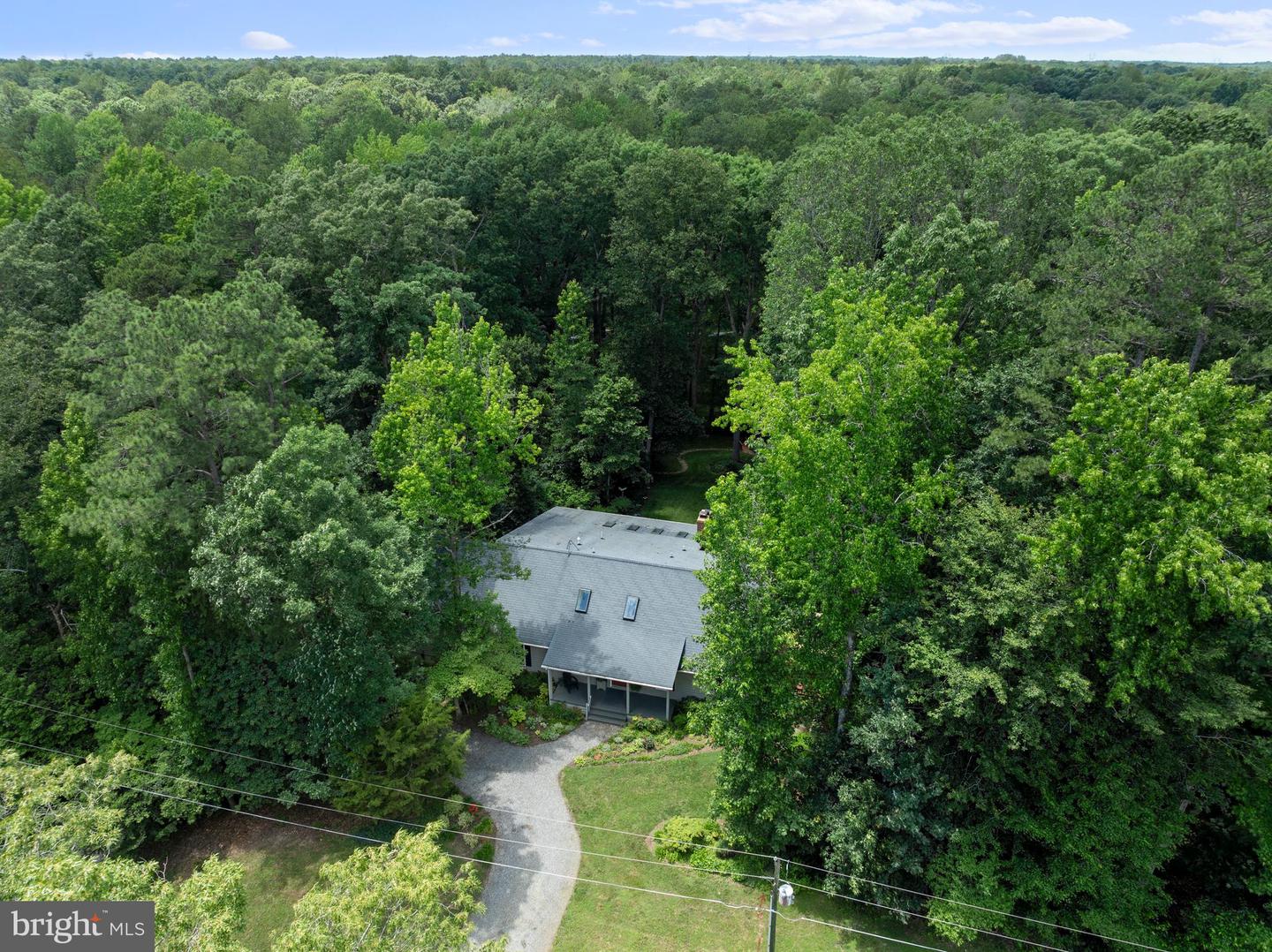 210 LAKE CAROLINE DR, RUTHER GLEN, Virginia 22546, 4 Bedrooms Bedrooms, ,3 BathroomsBathrooms,Residential,For sale,210 LAKE CAROLINE DR,VACV2008336 MLS # VACV2008336