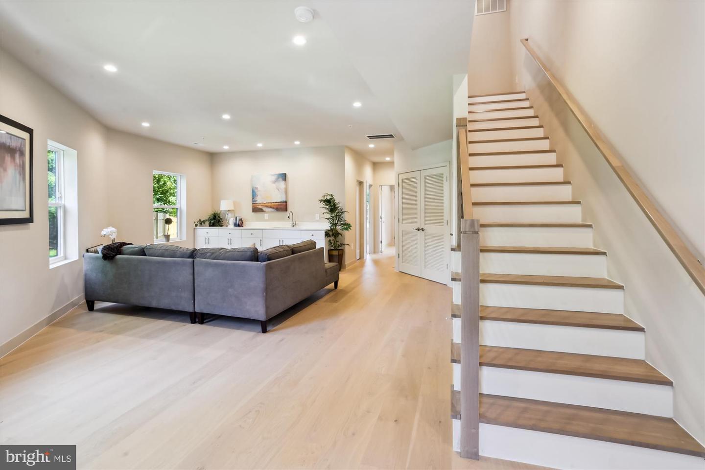 4900 D ST SE, WASHINGTON, District Of Columbia 20019, 6 Bedrooms Bedrooms, ,4 BathroomsBathrooms,Residential,For sale,4900 D ST SE,DCDC2206682 MLS # DCDC2206682