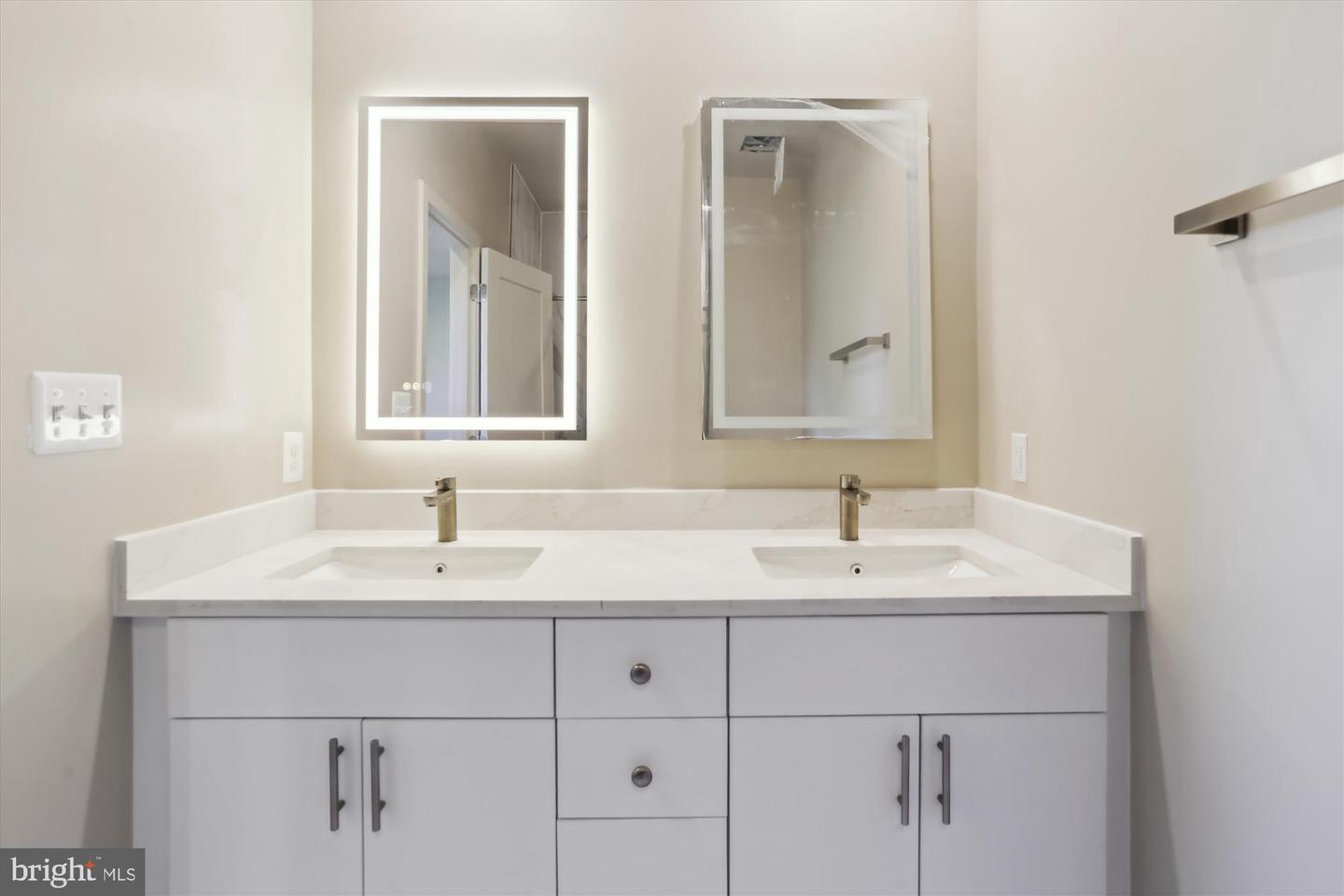 4900 D ST SE, WASHINGTON, District Of Columbia 20019, 6 Bedrooms Bedrooms, ,4 BathroomsBathrooms,Residential,For sale,4900 D ST SE,DCDC2206682 MLS # DCDC2206682