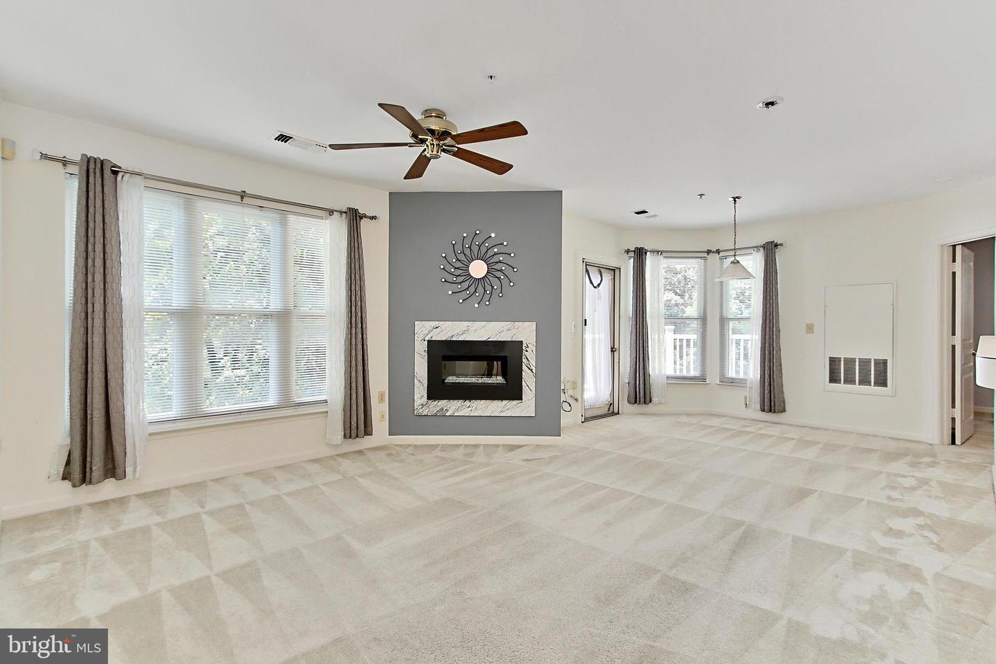 12915 ALTON SQ #307, HERNDON, Virginia 20170, 2 Bedrooms Bedrooms, ,2 BathroomsBathrooms,Residential,For sale,12915 ALTON SQ #307,VAFX2250000 MLS # VAFX2250000