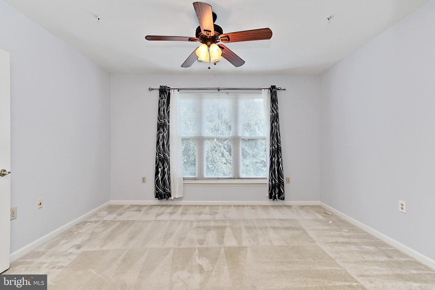 12915 ALTON SQ #307, HERNDON, Virginia 20170, 2 Bedrooms Bedrooms, ,2 BathroomsBathrooms,Residential,For sale,12915 ALTON SQ #307,VAFX2250000 MLS # VAFX2250000