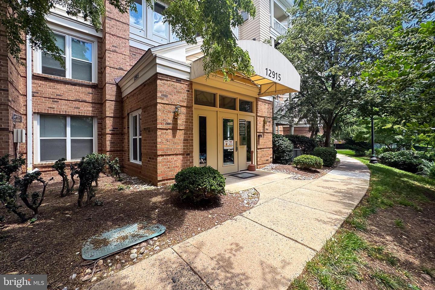 12915 ALTON SQ #307, HERNDON, Virginia 20170, 2 Bedrooms Bedrooms, ,2 BathroomsBathrooms,Residential,For sale,12915 ALTON SQ #307,VAFX2250000 MLS # VAFX2250000