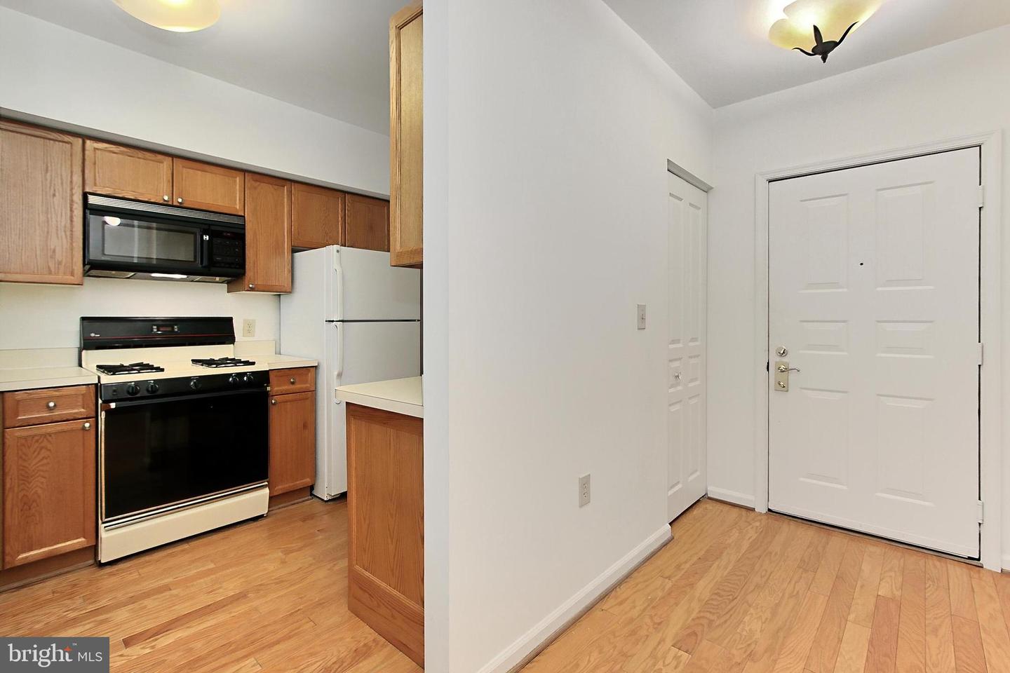 12915 ALTON SQ #307, HERNDON, Virginia 20170, 2 Bedrooms Bedrooms, ,2 BathroomsBathrooms,Residential,For sale,12915 ALTON SQ #307,VAFX2250000 MLS # VAFX2250000