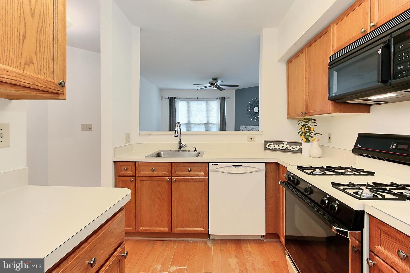 12915 ALTON SQ #307, HERNDON, Virginia 20170, 2 Bedrooms Bedrooms, ,2 BathroomsBathrooms,Residential,For sale,12915 ALTON SQ #307,VAFX2250000 MLS # VAFX2250000