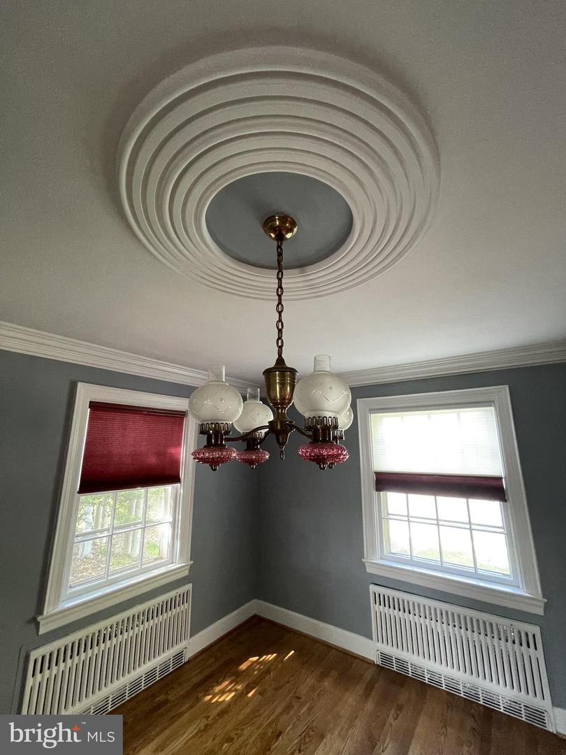 257 JEFFERSON ST, WINCHESTER, Virginia 22601, 3 Bedrooms Bedrooms, 10 Rooms Rooms,1 BathroomBathrooms,Residential,For sale,257 JEFFERSON ST,VAWI2008022 MLS # VAWI2008022