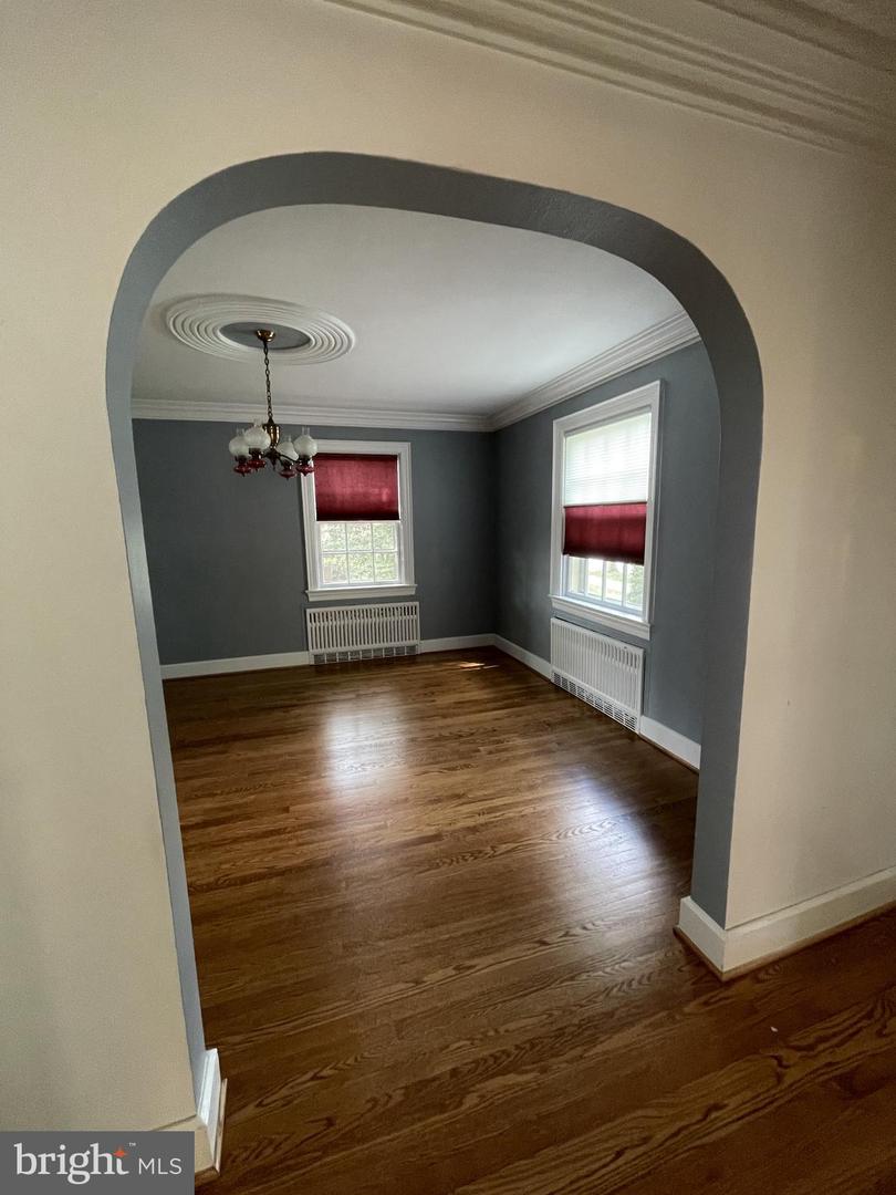 257 JEFFERSON ST, WINCHESTER, Virginia 22601, 3 Bedrooms Bedrooms, 10 Rooms Rooms,1 BathroomBathrooms,Residential,For sale,257 JEFFERSON ST,VAWI2008022 MLS # VAWI2008022