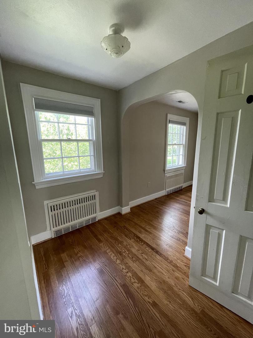257 JEFFERSON ST, WINCHESTER, Virginia 22601, 3 Bedrooms Bedrooms, 10 Rooms Rooms,1 BathroomBathrooms,Residential,For sale,257 JEFFERSON ST,VAWI2008022 MLS # VAWI2008022