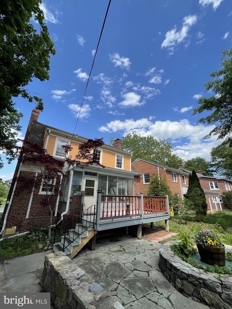 257 JEFFERSON ST, WINCHESTER, Virginia 22601, 3 Bedrooms Bedrooms, 10 Rooms Rooms,1 BathroomBathrooms,Residential,For sale,257 JEFFERSON ST,VAWI2008022 MLS # VAWI2008022