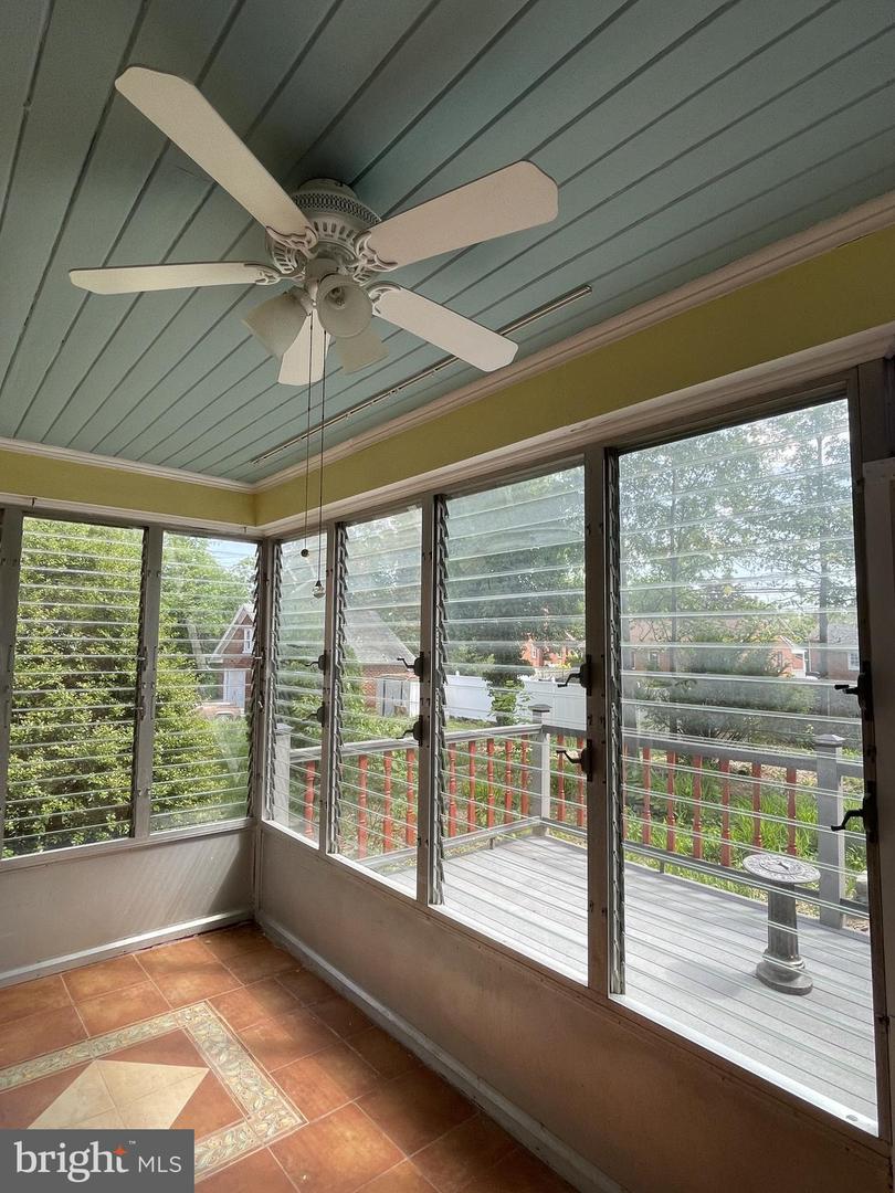257 JEFFERSON ST, WINCHESTER, Virginia 22601, 3 Bedrooms Bedrooms, 10 Rooms Rooms,1 BathroomBathrooms,Residential,For sale,257 JEFFERSON ST,VAWI2008022 MLS # VAWI2008022