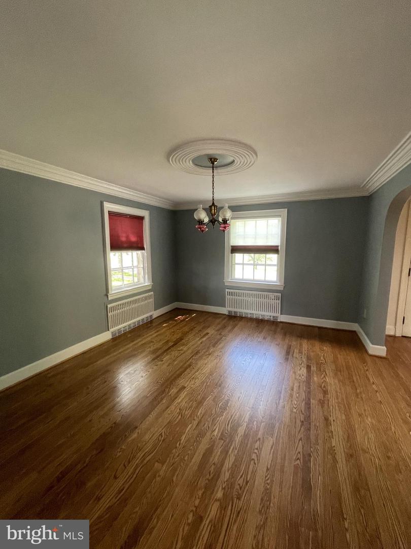 257 JEFFERSON ST, WINCHESTER, Virginia 22601, 3 Bedrooms Bedrooms, 10 Rooms Rooms,1 BathroomBathrooms,Residential,For sale,257 JEFFERSON ST,VAWI2008022 MLS # VAWI2008022
