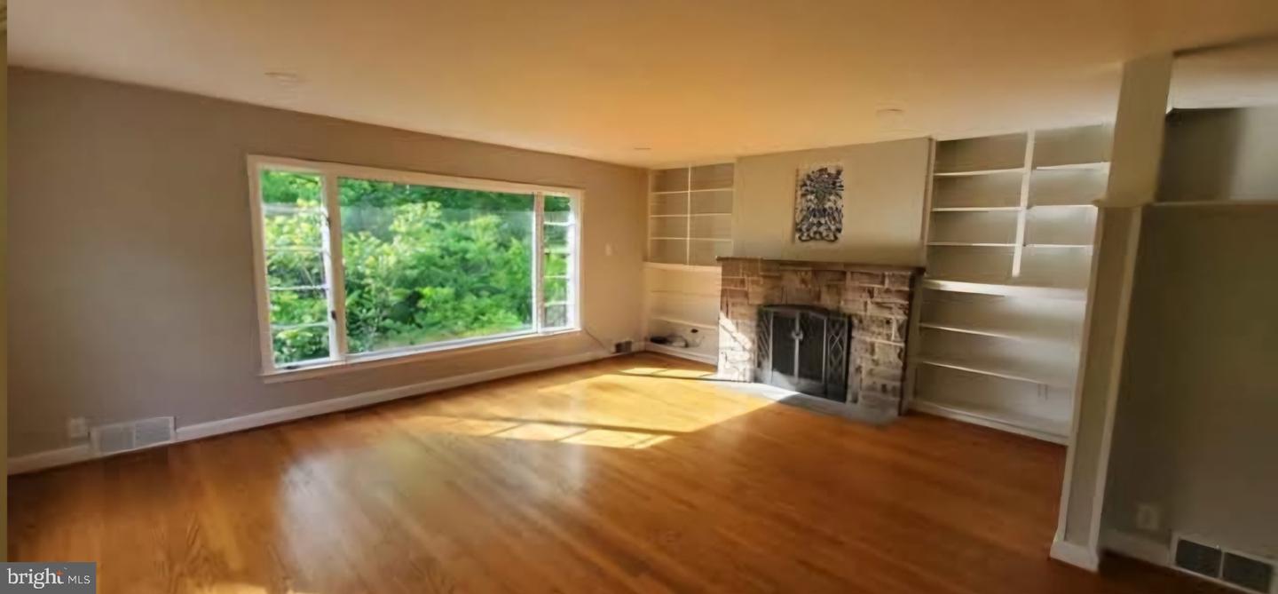 769 S WATER ST, WOODSTOCK, Virginia 22664, 4 Bedrooms Bedrooms, ,2 BathroomsBathrooms,Residential,For sale,769 S WATER ST,VASH2011796 MLS # VASH2011796