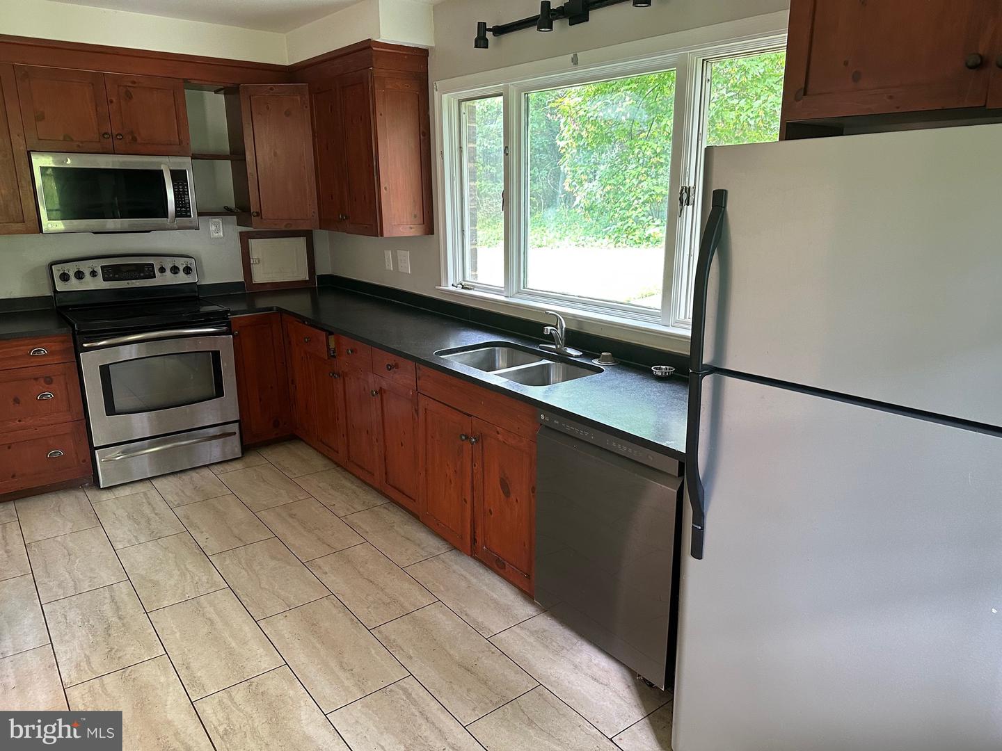769 S WATER ST, WOODSTOCK, Virginia 22664, 4 Bedrooms Bedrooms, ,2 BathroomsBathrooms,Residential,For sale,769 S WATER ST,VASH2011796 MLS # VASH2011796