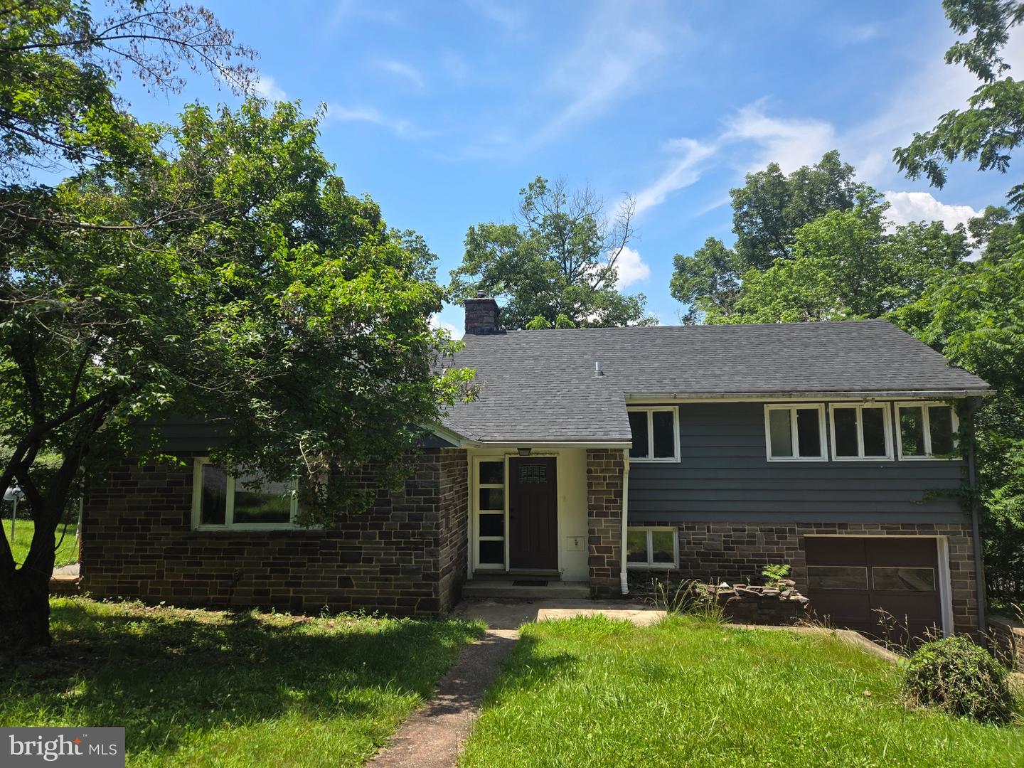 769 S WATER ST, WOODSTOCK, Virginia 22664, 4 Bedrooms Bedrooms, ,2 BathroomsBathrooms,Residential,For sale,769 S WATER ST,VASH2011796 MLS # VASH2011796