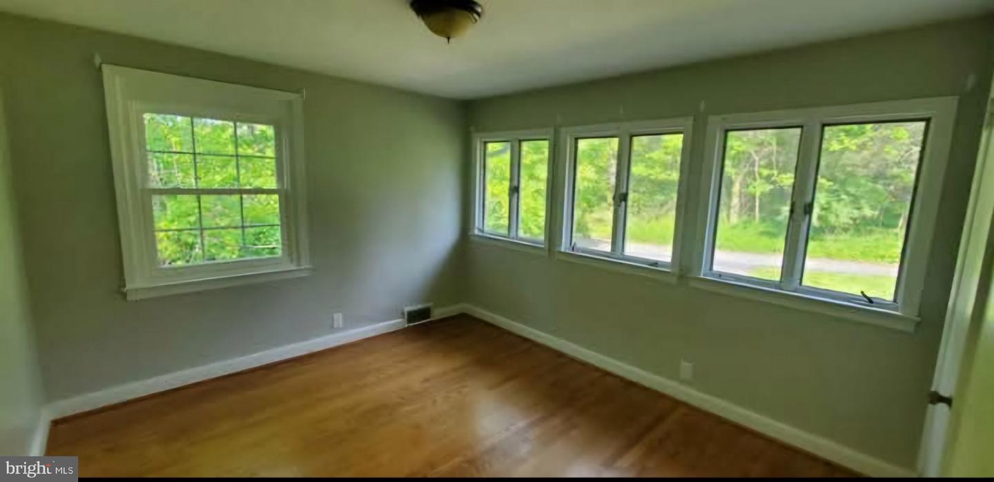 769 S WATER ST, WOODSTOCK, Virginia 22664, 4 Bedrooms Bedrooms, ,2 BathroomsBathrooms,Residential,For sale,769 S WATER ST,VASH2011796 MLS # VASH2011796