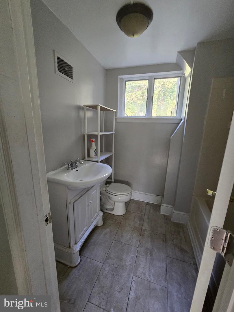 769 S WATER ST, WOODSTOCK, Virginia 22664, 4 Bedrooms Bedrooms, ,2 BathroomsBathrooms,Residential,For sale,769 S WATER ST,VASH2011796 MLS # VASH2011796