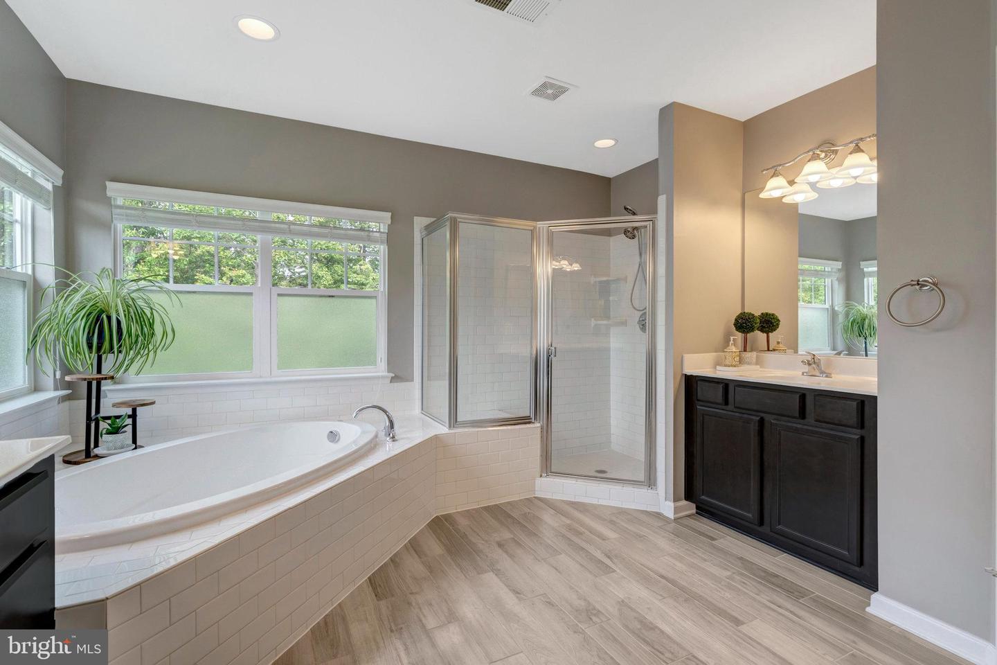 8213 BEARHURST DR, GAINESVILLE, Virginia 20155, 5 Bedrooms Bedrooms, ,4 BathroomsBathrooms,Residential,For sale,8213 BEARHURST DR,VAPW2097870 MLS # VAPW2097870