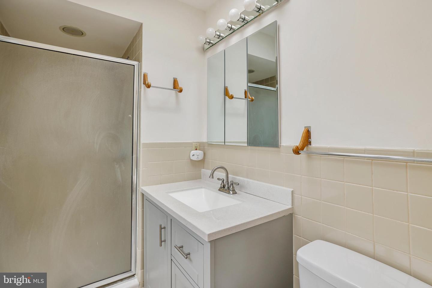 2116 TUNLAW RD NW, WASHINGTON, District Of Columbia 20007, 3 Bedrooms Bedrooms, ,2 BathroomsBathrooms,Residential,For sale,2116 TUNLAW RD NW,DCDC2207490 MLS # DCDC2207490