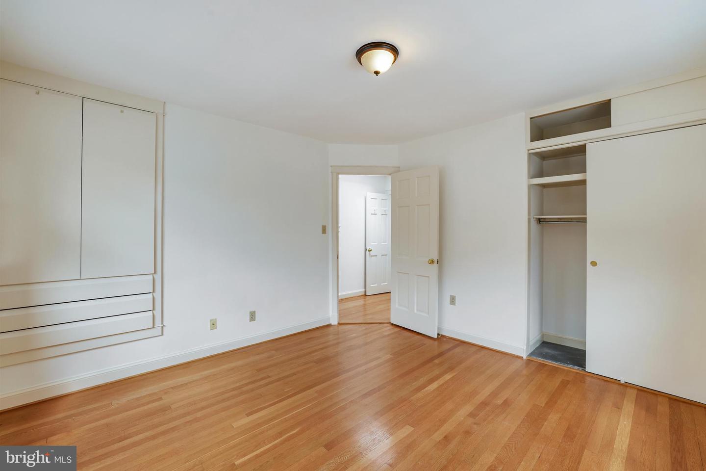 2116 TUNLAW RD NW, WASHINGTON, District Of Columbia 20007, 3 Bedrooms Bedrooms, ,2 BathroomsBathrooms,Residential,For sale,2116 TUNLAW RD NW,DCDC2207490 MLS # DCDC2207490