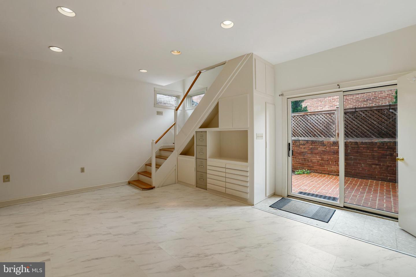 2116 TUNLAW RD NW, WASHINGTON, District Of Columbia 20007, 3 Bedrooms Bedrooms, ,2 BathroomsBathrooms,Residential,For sale,2116 TUNLAW RD NW,DCDC2207490 MLS # DCDC2207490