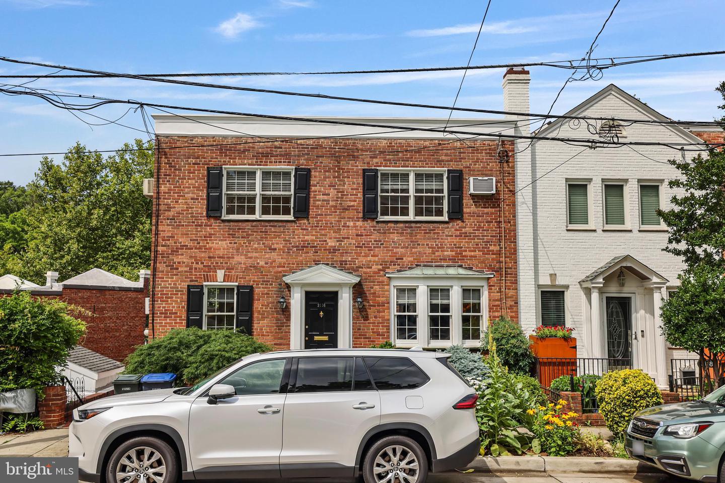 2116 TUNLAW RD NW, WASHINGTON, District Of Columbia 20007, 3 Bedrooms Bedrooms, ,2 BathroomsBathrooms,Residential,For sale,2116 TUNLAW RD NW,DCDC2207490 MLS # DCDC2207490