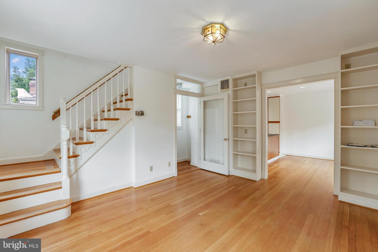 2116 TUNLAW RD NW, WASHINGTON, District Of Columbia 20007, 3 Bedrooms Bedrooms, ,2 BathroomsBathrooms,Residential,For sale,2116 TUNLAW RD NW,DCDC2207490 MLS # DCDC2207490