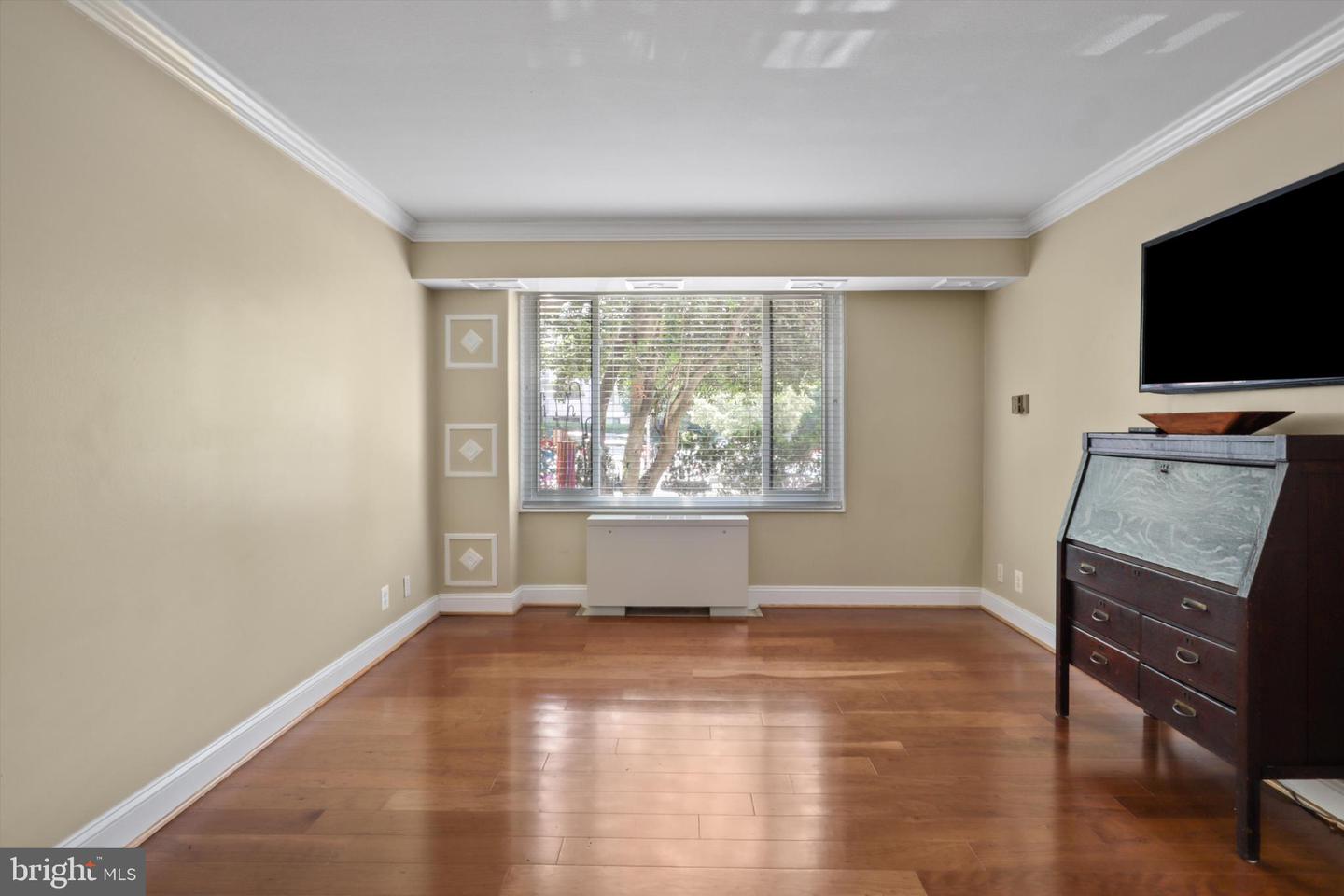 4501 ARLINGTON BLVD #118, ARLINGTON, Virginia 22203, 2 Bedrooms Bedrooms, 7 Rooms Rooms,2 BathroomsBathrooms,Residential,For sale,4501 ARLINGTON BLVD #118,VAAR2056136 MLS # VAAR2056136