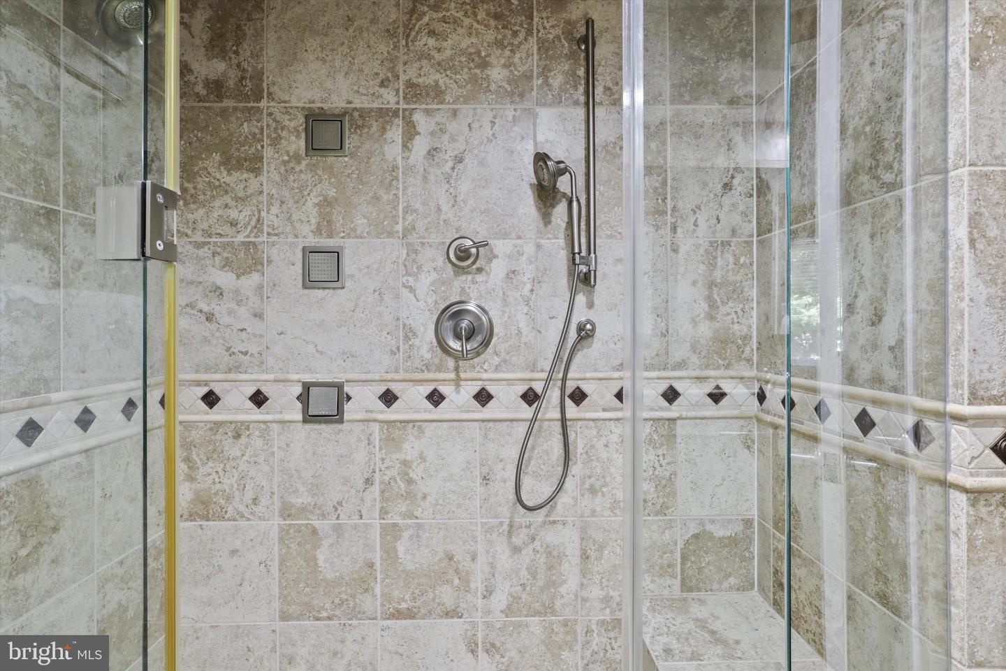 4501 ARLINGTON BLVD #118, ARLINGTON, Virginia 22203, 2 Bedrooms Bedrooms, 7 Rooms Rooms,2 BathroomsBathrooms,Residential,For sale,4501 ARLINGTON BLVD #118,VAAR2056136 MLS # VAAR2056136