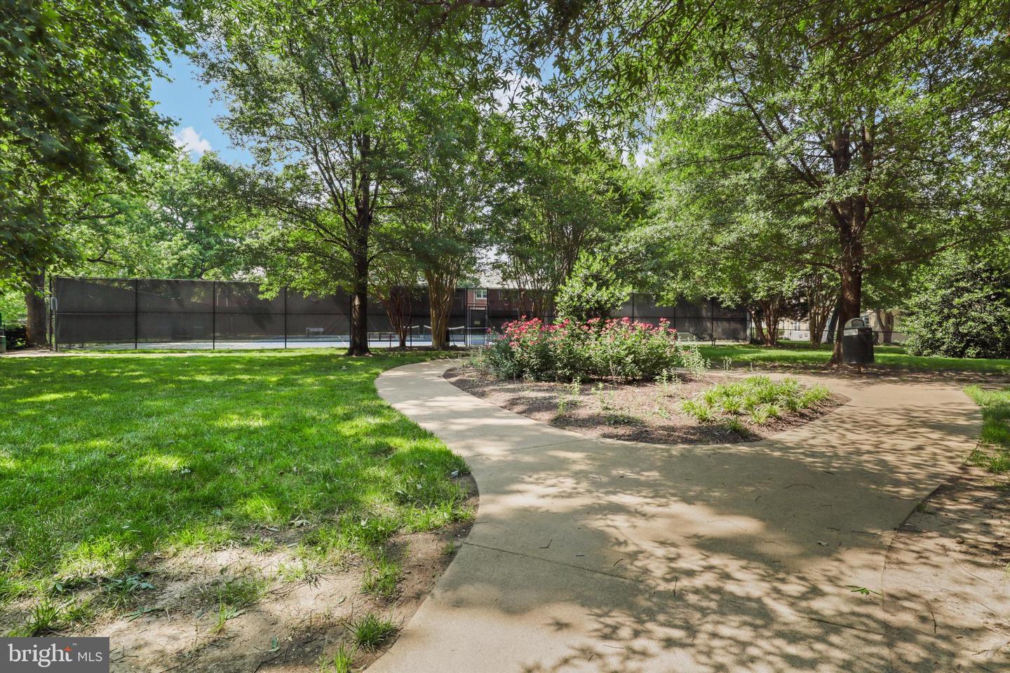 4501 ARLINGTON BLVD #118, ARLINGTON, Virginia 22203, 2 Bedrooms Bedrooms, 7 Rooms Rooms,2 BathroomsBathrooms,Residential,For sale,4501 ARLINGTON BLVD #118,VAAR2056136 MLS # VAAR2056136