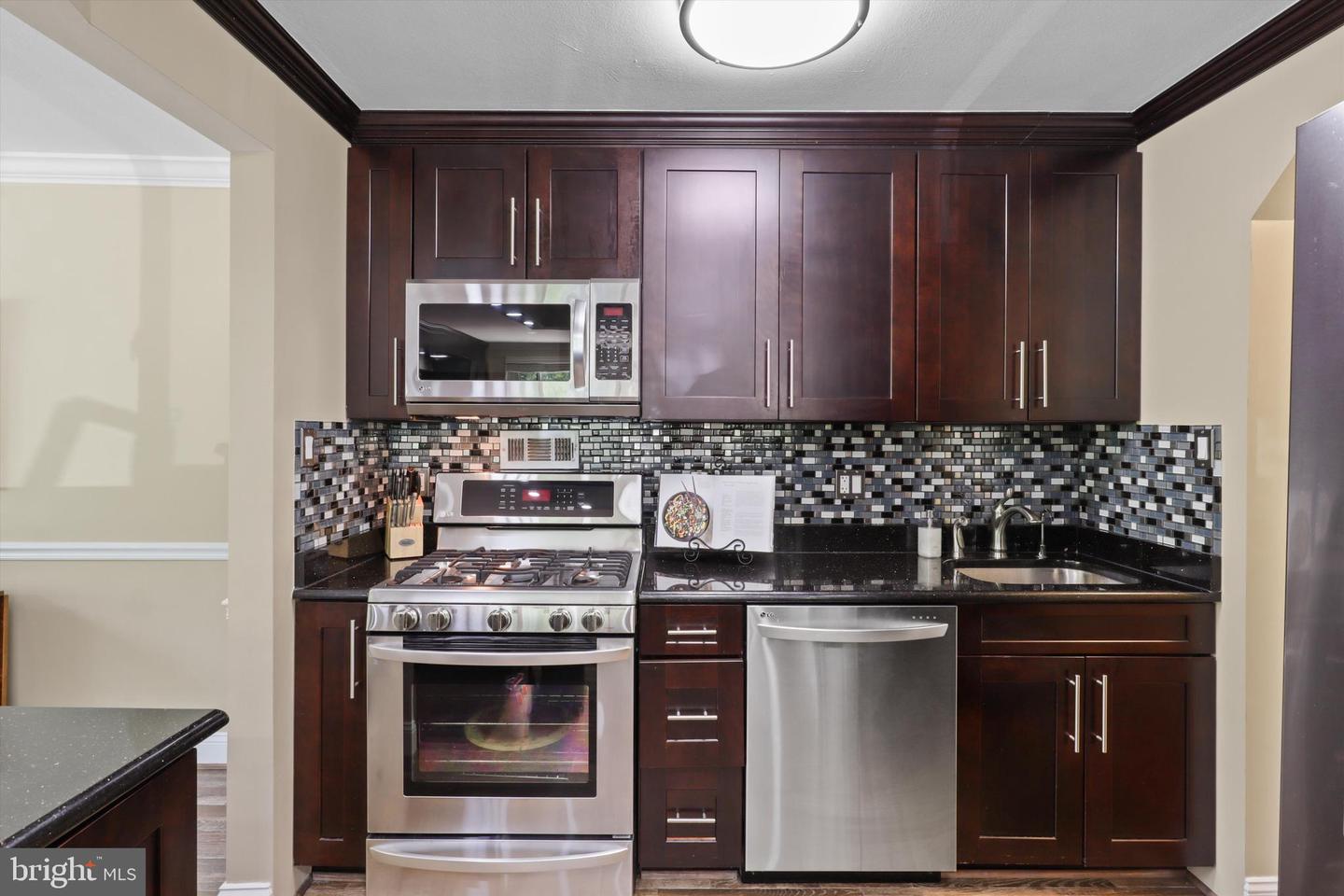 4501 ARLINGTON BLVD #118, ARLINGTON, Virginia 22203, 2 Bedrooms Bedrooms, 7 Rooms Rooms,2 BathroomsBathrooms,Residential,For sale,4501 ARLINGTON BLVD #118,VAAR2056136 MLS # VAAR2056136