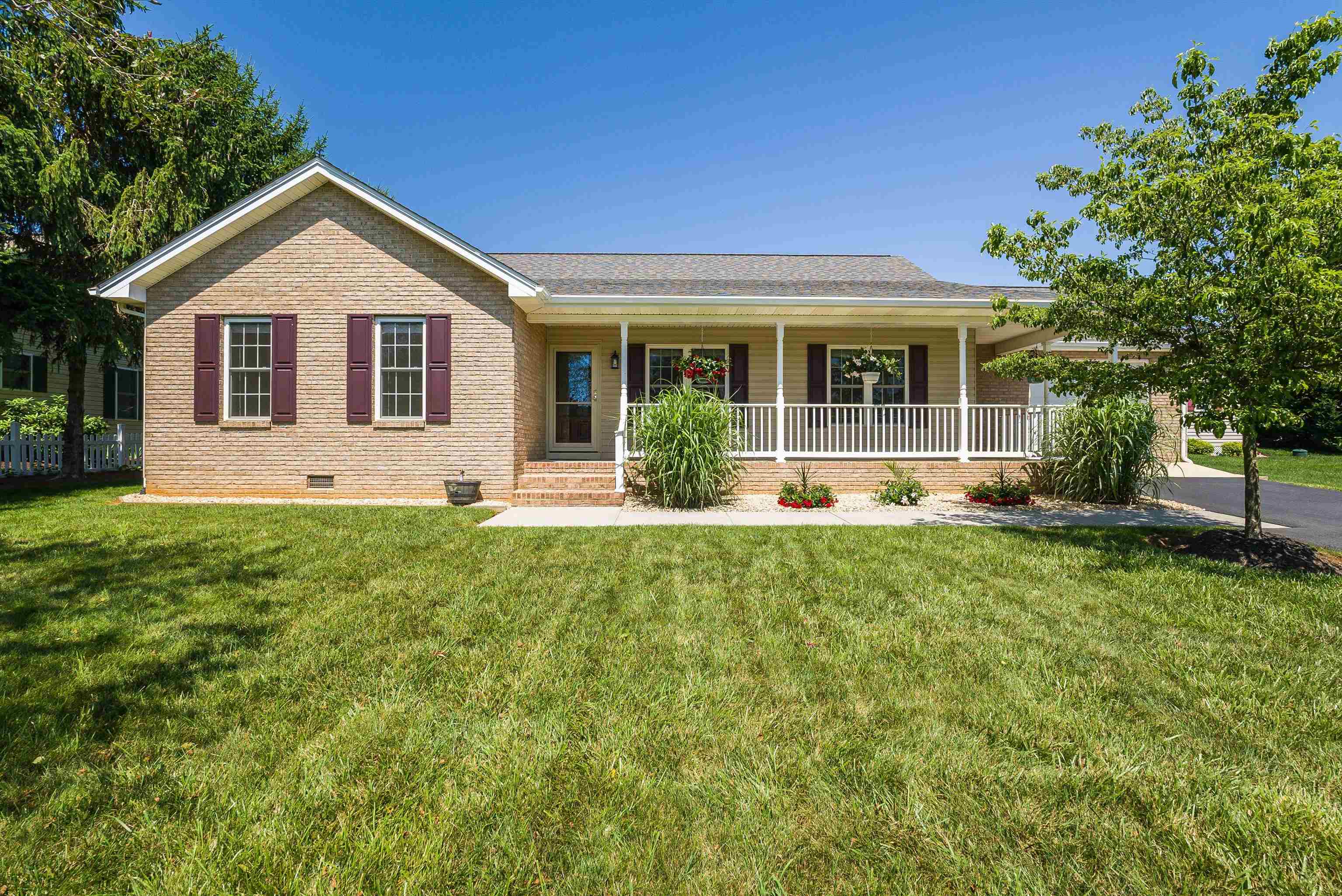 324 WYNDHAM HILL DR, FISHERSVILLE, Virginia 22939, 3 Bedrooms Bedrooms, ,2 BathroomsBathrooms,Residential,324 WYNDHAM HILL DR,666046 MLS # 666046