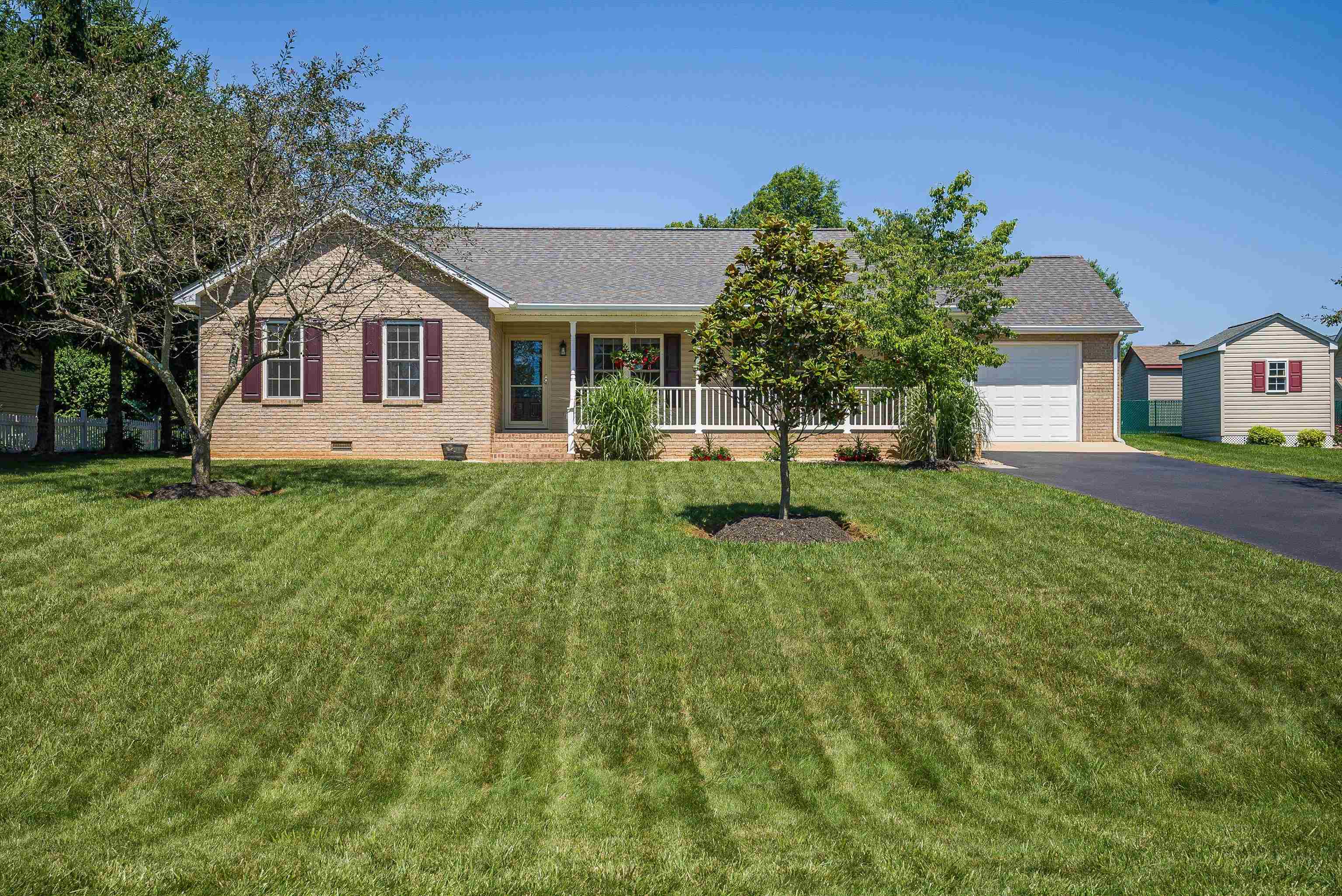 324 WYNDHAM HILL DR, FISHERSVILLE, Virginia 22939, 3 Bedrooms Bedrooms, ,2 BathroomsBathrooms,Residential,324 WYNDHAM HILL DR,666046 MLS # 666046