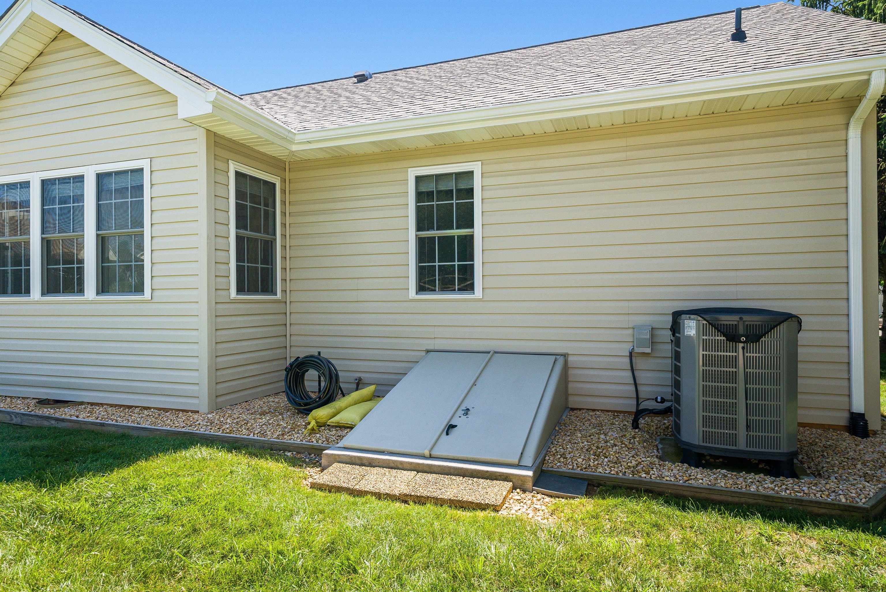 324 WYNDHAM HILL DR, FISHERSVILLE, Virginia 22939, 3 Bedrooms Bedrooms, ,2 BathroomsBathrooms,Residential,324 WYNDHAM HILL DR,666046 MLS # 666046