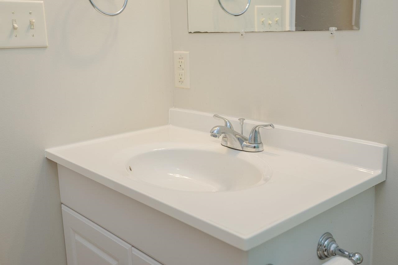 390 STONELEIGH DR, HARRISONBURG, Virginia 22801, 3 Bedrooms Bedrooms, ,3 BathroomsBathrooms,Residential,390 STONELEIGH DR,666049 MLS # 666049