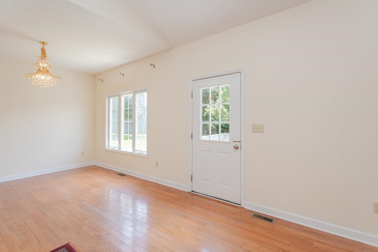 390 STONELEIGH DR, HARRISONBURG, Virginia 22801, 3 Bedrooms Bedrooms, ,3 BathroomsBathrooms,Residential,390 STONELEIGH DR,666049 MLS # 666049