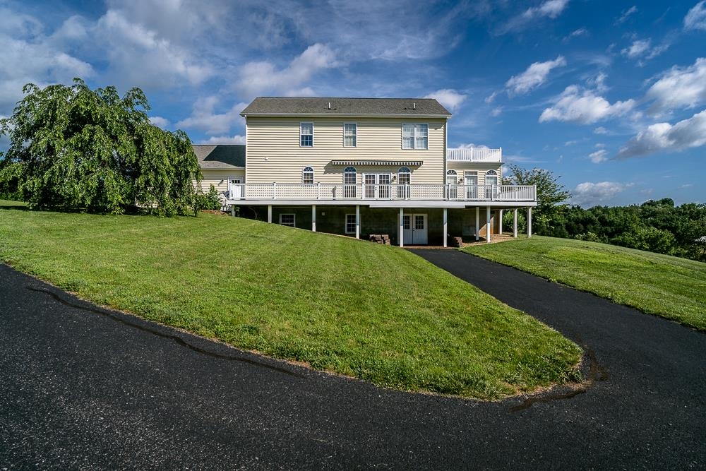 2178 CHURCHVILLE AVE, STAUNTON, Virginia 24401, 3 Bedrooms Bedrooms, ,2 BathroomsBathrooms,Residential,2178 CHURCHVILLE AVE,666051 MLS # 666051