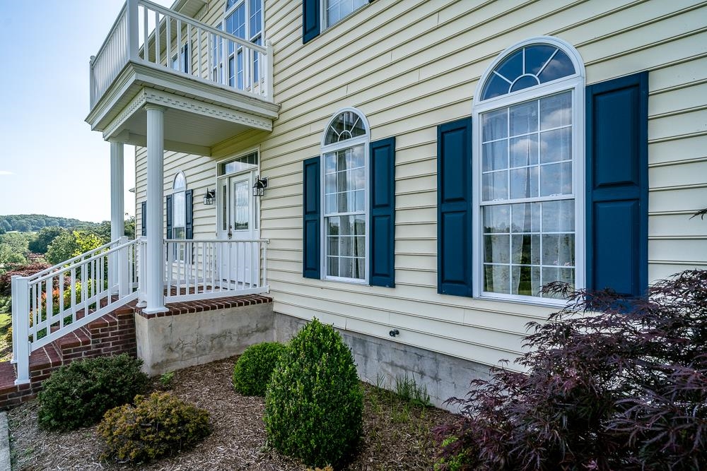 2178 CHURCHVILLE AVE, STAUNTON, Virginia 24401, 3 Bedrooms Bedrooms, ,2 BathroomsBathrooms,Residential,2178 CHURCHVILLE AVE,666051 MLS # 666051