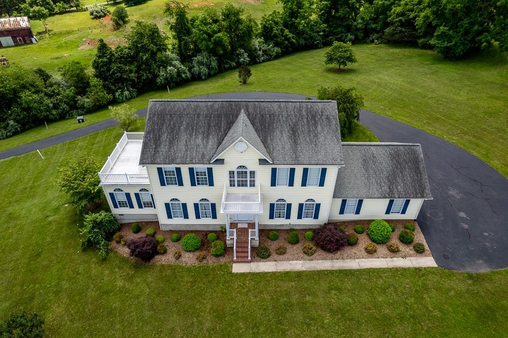 2178 CHURCHVILLE AVE, STAUNTON, Virginia 24401, 3 Bedrooms Bedrooms, ,2 BathroomsBathrooms,Residential,2178 CHURCHVILLE AVE,666051 MLS # 666051
