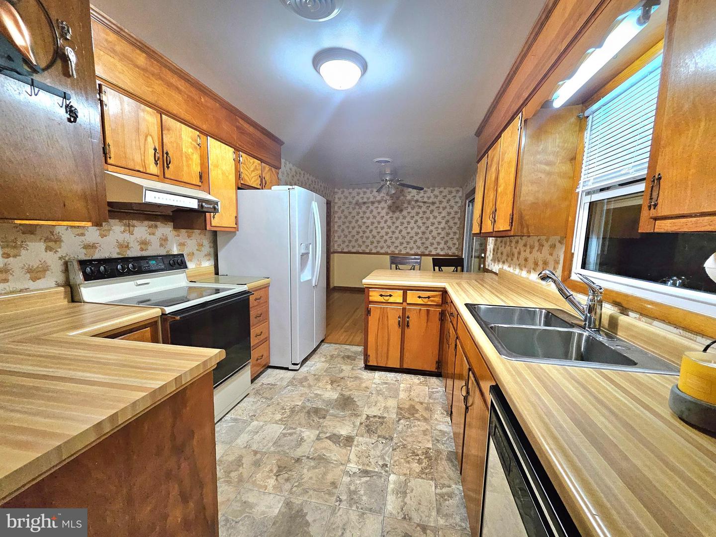 671 FOX DR, WINCHESTER, Virginia 22603, 3 Bedrooms Bedrooms, ,1 BathroomBathrooms,Residential,For sale,671 FOX DR,VAFV2034094 MLS # VAFV2034094