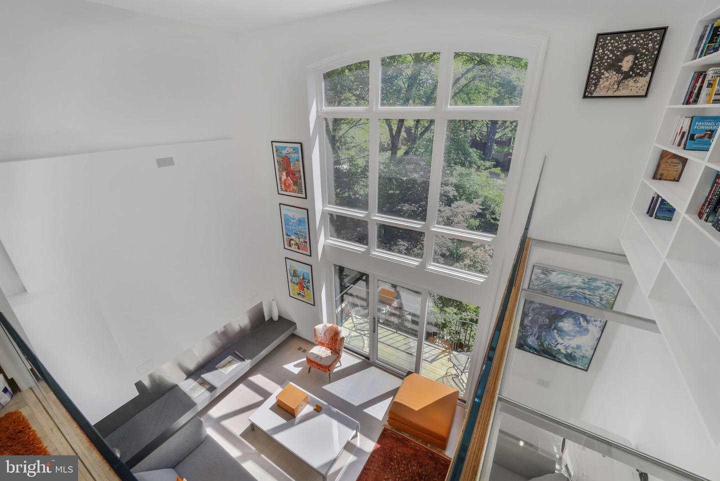 3927 GEORGETOWN CT NW, WASHINGTON, District Of Columbia 20007, 4 Bedrooms Bedrooms, 6 Rooms Rooms,3 BathroomsBathrooms,Residential,For sale,3927 GEORGETOWN CT NW,DCDC2201874 MLS # DCDC2201874